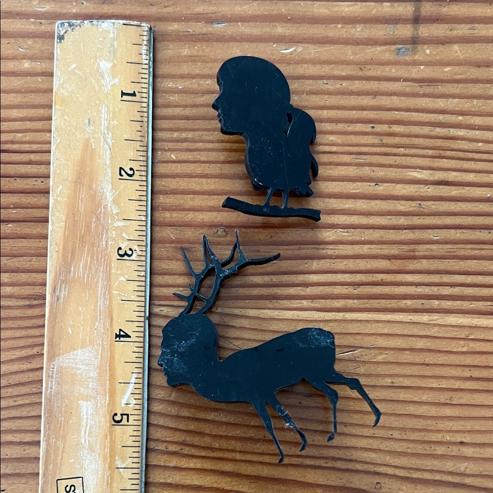 Black Silhouette Brooch Set